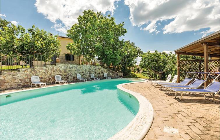 Appartement de vacances entier, Apt douillet de 85m2 avec WiFi, parking et piscine in Giano dell'Umbria, Province de Pérouse