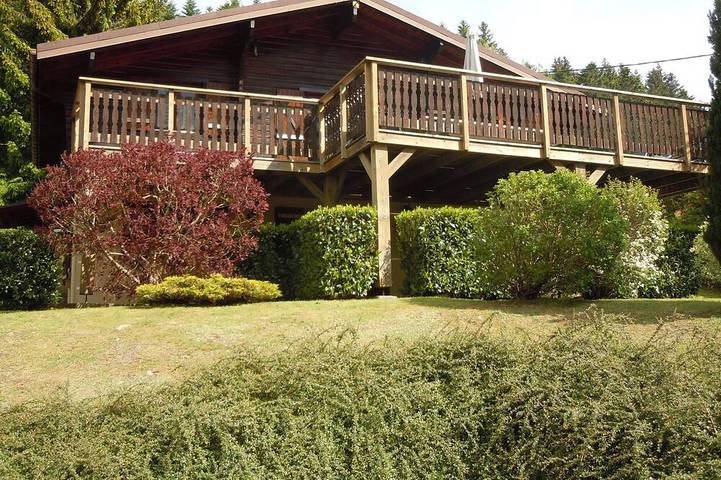 Ferienhaus für 8 Personen, mit Balkon und Terrasse sowie Garten und Sauna