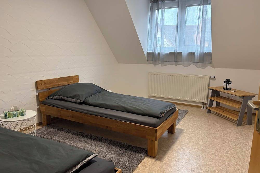Ganze Wohnung, Ferienwohnung Aischgrund – 75 m² | Nähe Nürnberg, Bamberg & Steigerwald in Lonnerstadt, Steigerwald