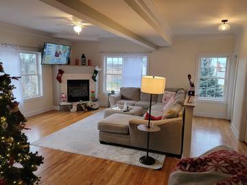 Vacation House for 10 Guests in New Haven, Connecticut, Picture 4