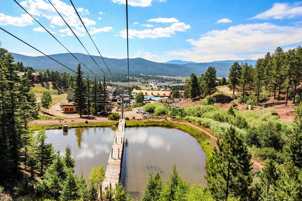 Charmante Hütte in der Nähe des Skifahrens, Radfahren mit einem Wickeldeck! in Angel Fire, Colfax County