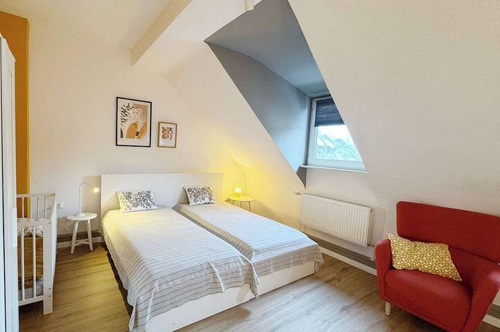 Appartement entier, Big flat with fresh renovation,free parking,Sonyps in Meiderich/Beeck, Duisbourg