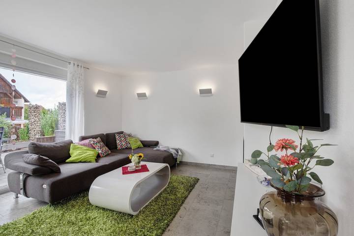 Hel lejlighed, Apartment 'Schneider' with Private Terrace, Shared Garden and Wi-Fi in Blaubeuren, Blaubeuren Region