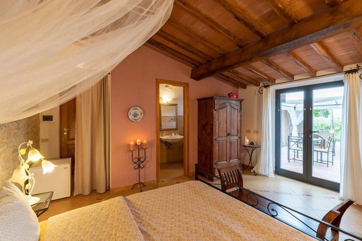 Gîte pour 2 personnes, avec jardin à Suvereto