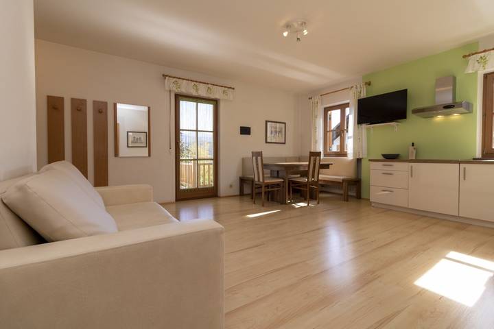 Ferienhaus für 5 Personen, mit Balkon und Garten am Kalterer See