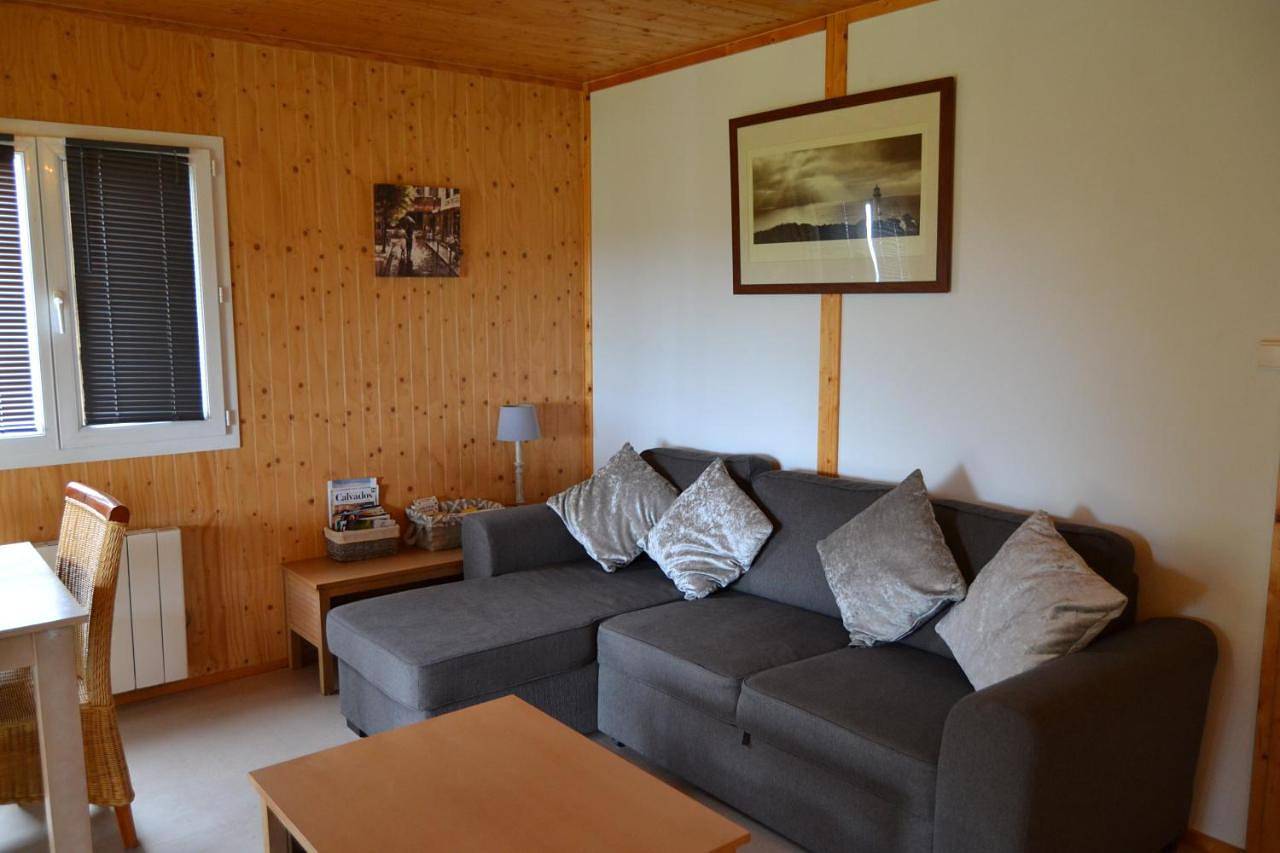 Beautiful lake view 3 bedroom chalet 68 in Saint-Germain-de-Tallevende-la-Lande-Vaumont, Région de Vire