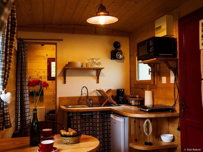Gîte pour 2 personnes, avec Jacuzzi et Terrasse ainsi que Jardin et Vue dans Magnières - 4