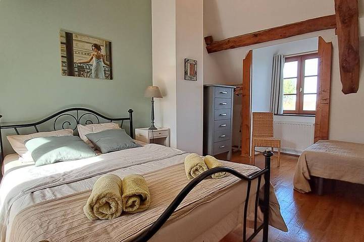 Gîte pour 10 personnes, avec jardin à Reilhaguet - 4