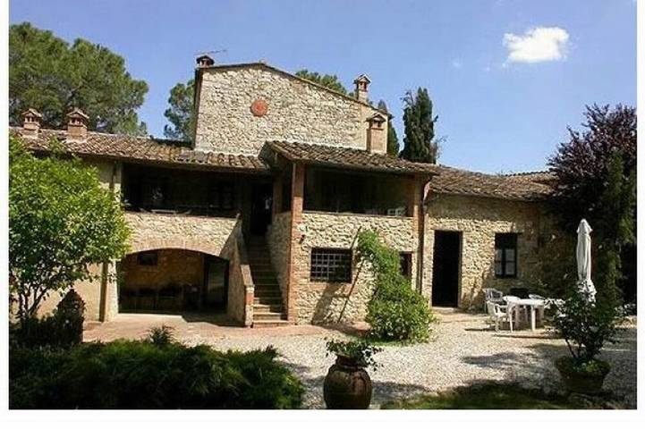Agriturismo per 2 persone, con piscina e giardino in Mensanello