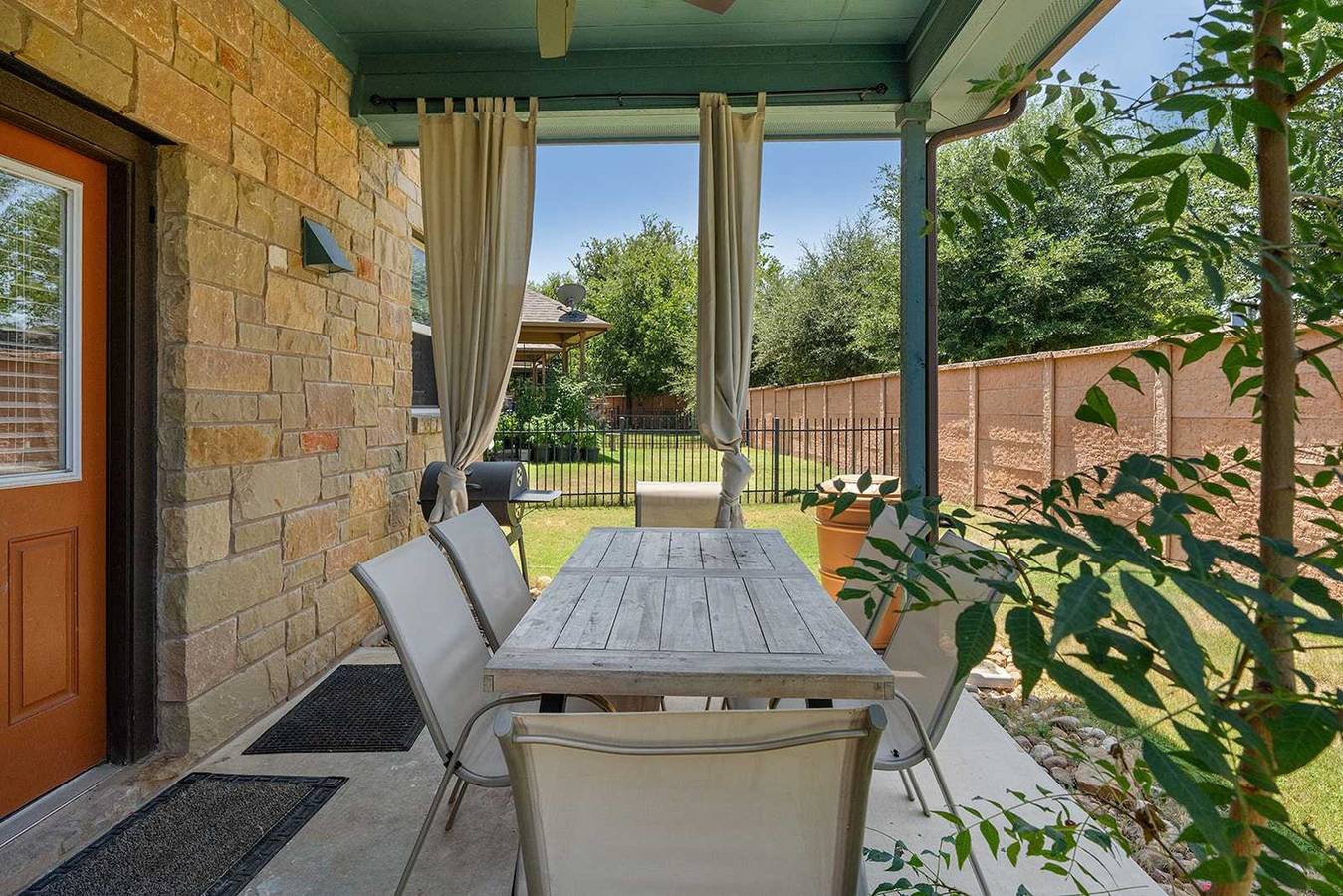 Apartamento entero, 3Br 12 mins to Kalahari Bbq   Private Patio in Round Rock, Texas