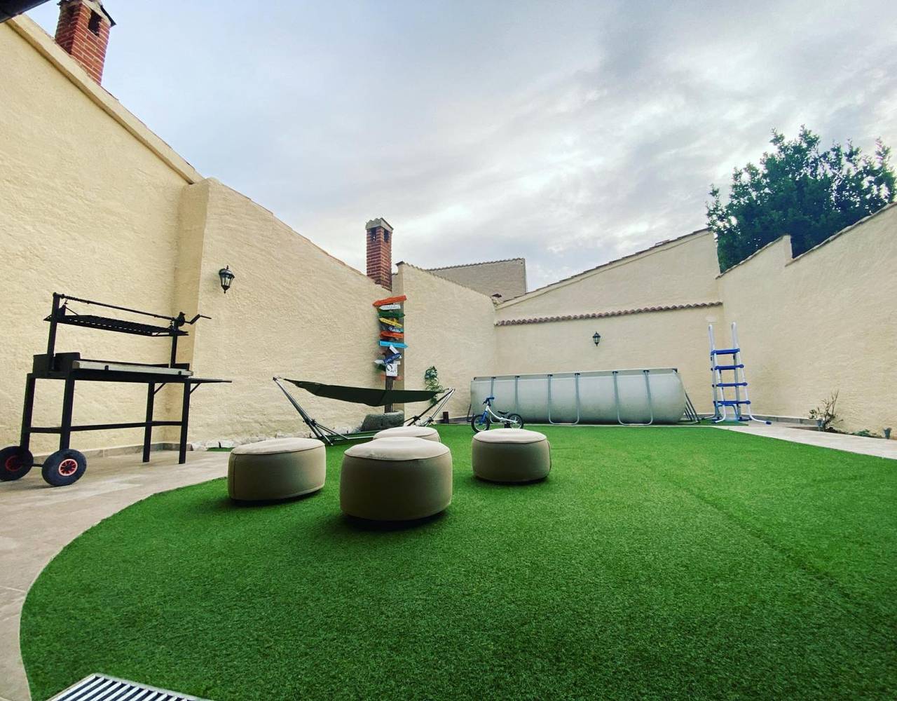 Country House 'Aurora' with Private Pool, Private Garden and Wi-Fi in Sanchidrián, Ávila Region