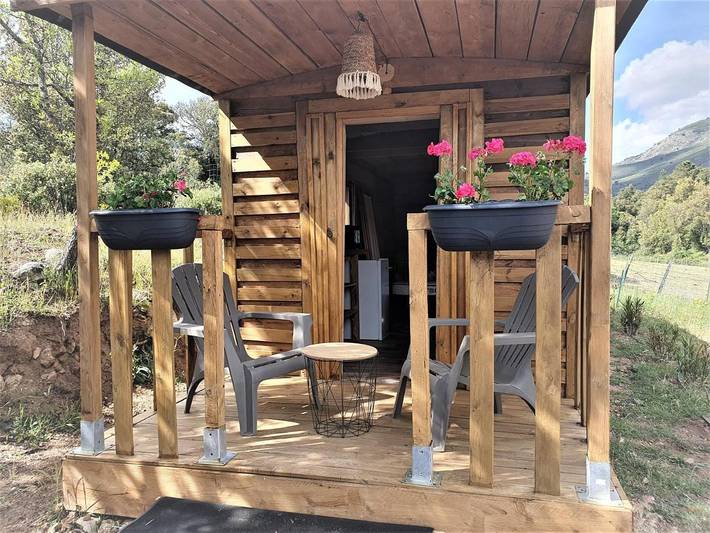 Gîte pour 2 personnes, avec Balcon et Terrasse ainsi que Jardin et Vue à Corte