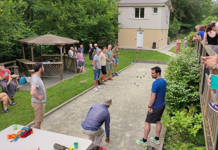 Gîte pour 21 personnes, avec Balcon ainsi que Terrasse et Jardin à Caucalières