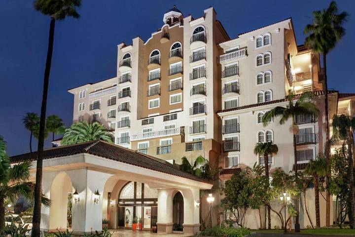 Hotel para 4 personas, con jacuzzi y piscina - 1