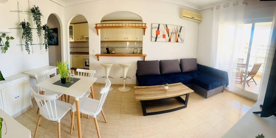 Entire apartment, Holiday Home 'Apartamento Arturo' with Sea View, Wi-Fi and Air Conditioning in Los Miradores del Puerto, San Javier