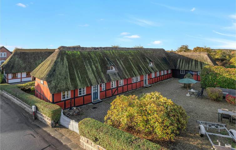 Ferielejlighed for 5 personer, med Terrasse på Langeland