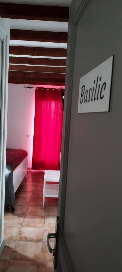 Double Room with Terrace in Vachères, Regionaler Naturpark Luberon