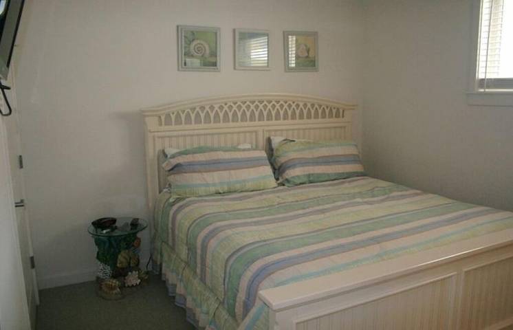 Vacation rental for 9 people, with hot tub and pool as well as balcony in Virginia Beach