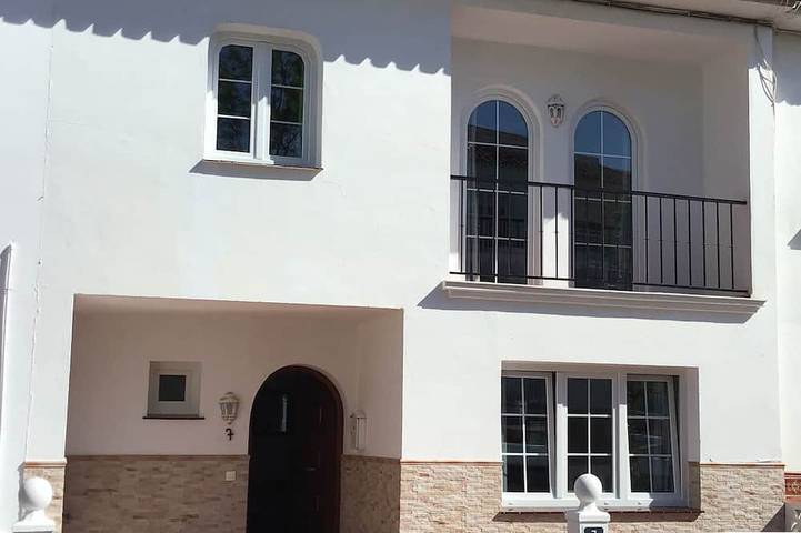 Villa for 6 people, with Balcony and Terrace as well as Garden in La Cala de Mijas Centre