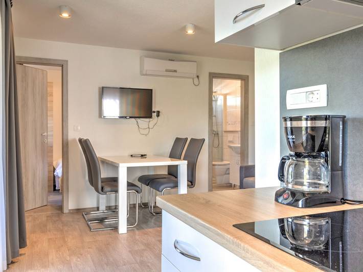 Camping für 6 Personen, mit Terrasse und Garten sowie Pool in Medulin - 3