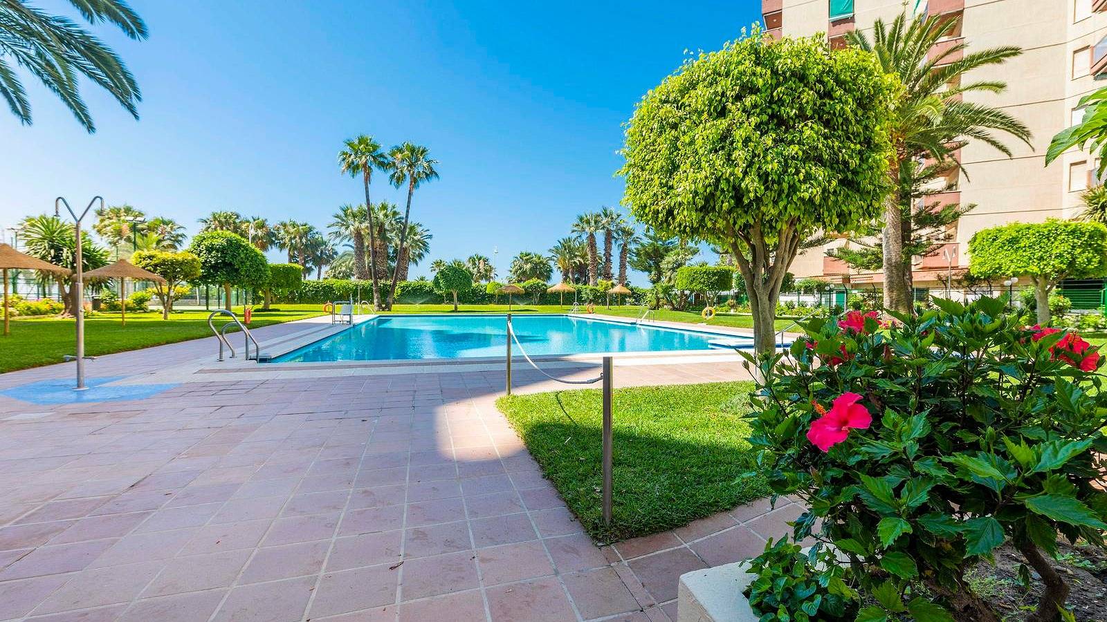 Apartamento entero, Apartamento Las Góndolas Playa Almuñécar by Ruralidays in Velilla-Taramay, Almuñecar