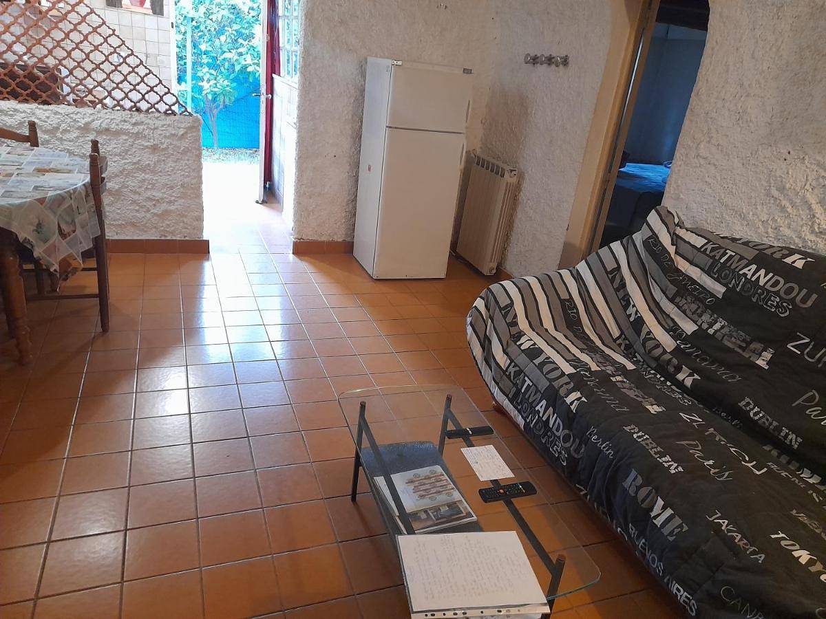 Appartement entier, One-Bedroom Apartment in Istres, Côte méditerranéenne (France)