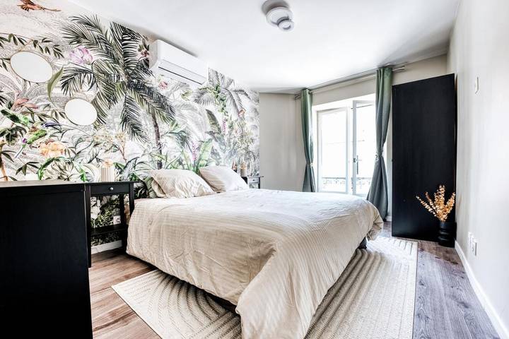 Location de vacances pour 7 personnes, avec terrasse à Villeneuve-le-Comte - 2