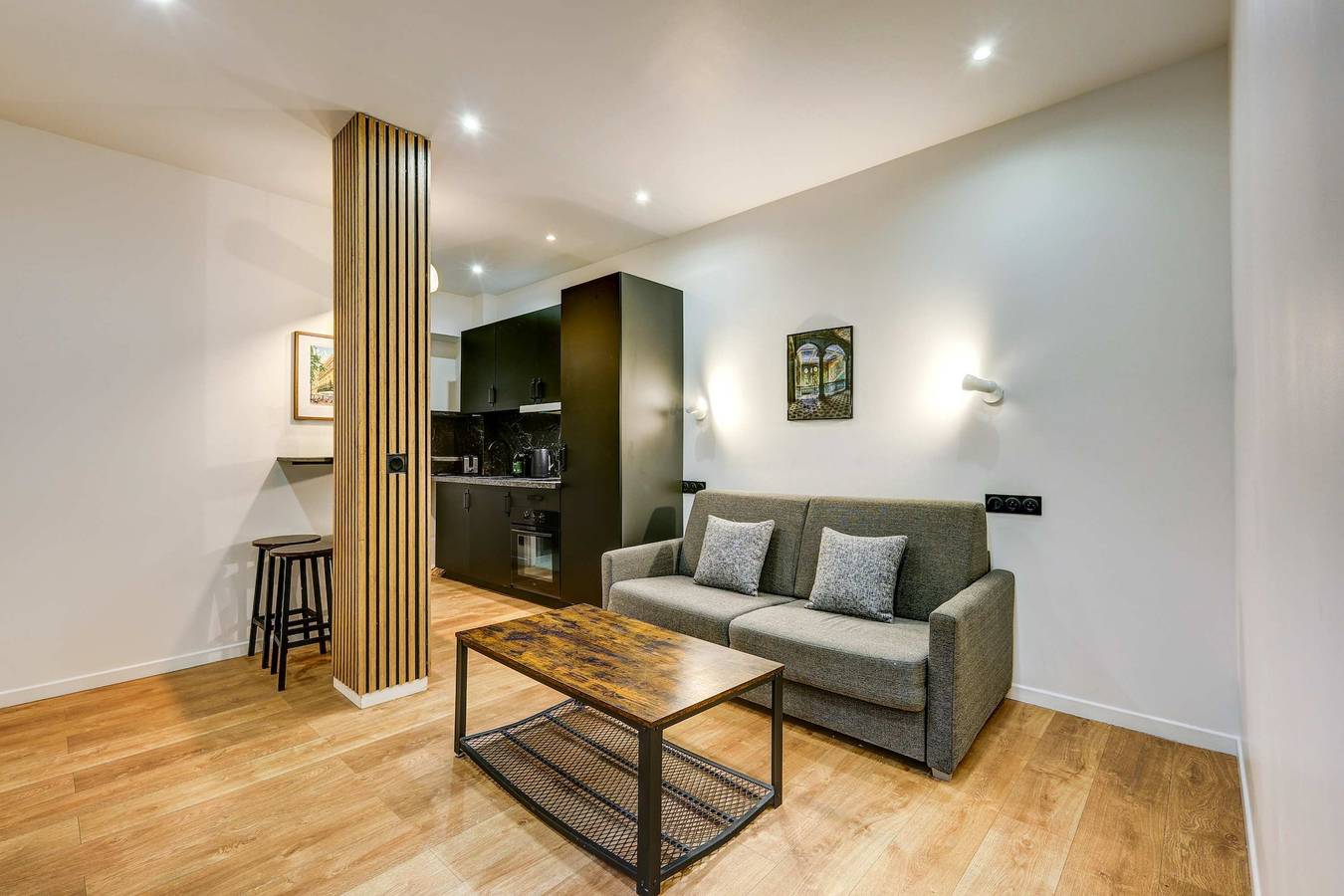Appartement entier, Appartement de vacances pour 4 personnes avec balcon/terrasse in Paris, Île de France