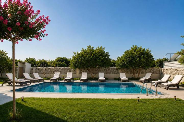 Hotel para 4 personas, con jacuzzi y piscina además de sauna y jardín - 1