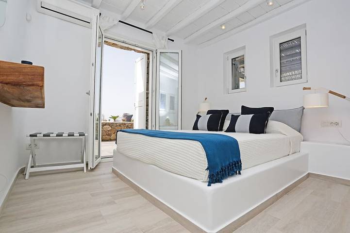 Location de vacances pour 9 personnes, avec piscine ainsi que balcon et jardin dans Kalafatis - 4