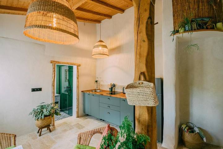 Gîte pour 2 personnes, avec jardin ainsi que terrasse et piscine à Lavardac - 4