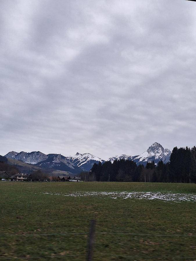 Location de vacances pour 6 personnes, avec vue ainsi que jardin et vue sur le lac à Saint-Paul-en-Chablais - 3