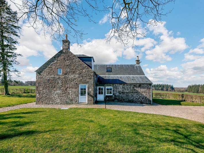 Cottage for 6 people, with garden in Angus