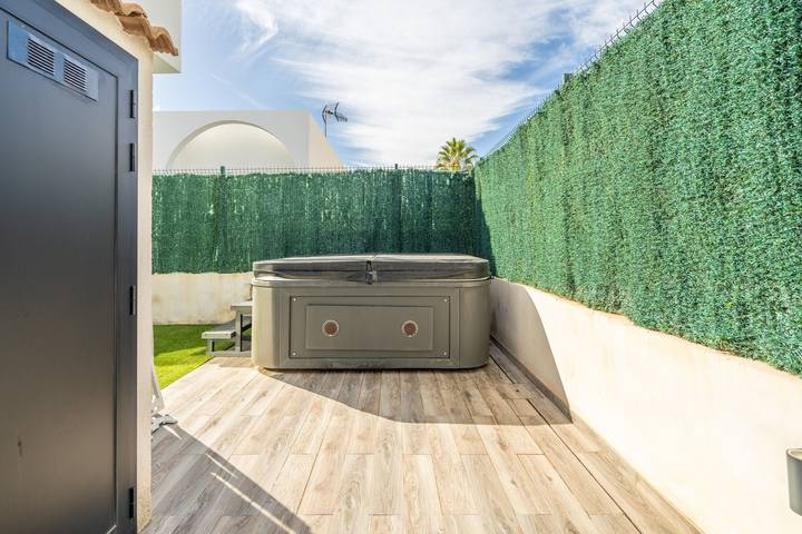 Villa für 4 Personen, mit Balkon und Whirlpool sowie Garten und Pool in Can Picafort - 4