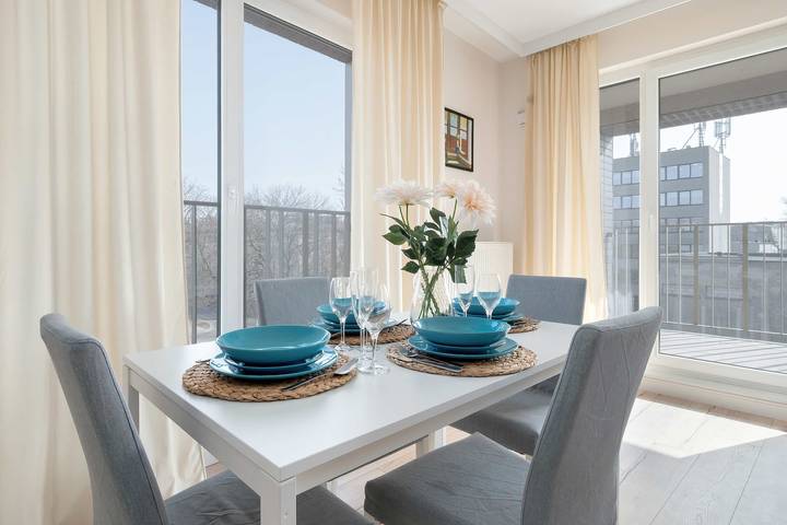 Ganze Wohnung, Bright Apartment in Lodz | Parking, Balcony, Close to Museum in Łódź, Region Lodz