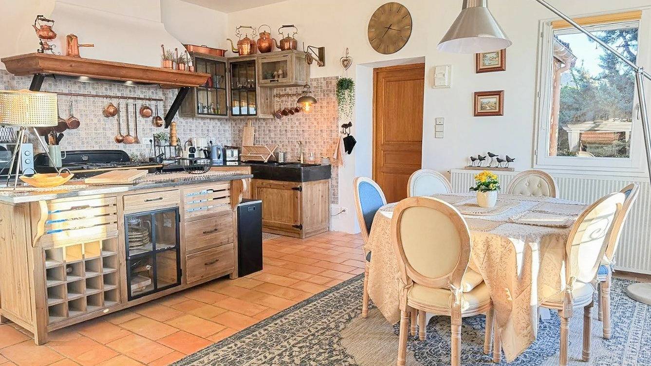 Villa mit Panoramablick auf den See in Aiguines in Aiguines, Regionaler Naturpark Verdon