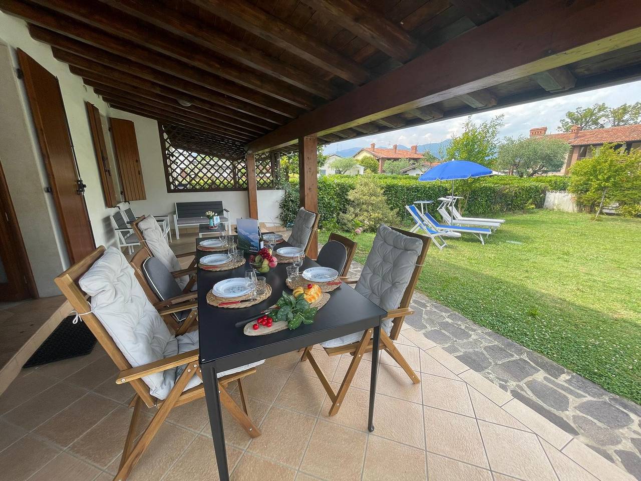 Villa Dolce Riva Lake Escape in Spiaggia Romantica (Manerba del Garda), Manerba del Garda