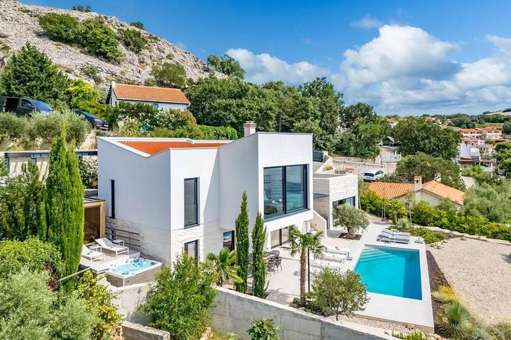 Villa pour 8 personnes, avec jardin ainsi que piscine et terrasse à Punat - 2