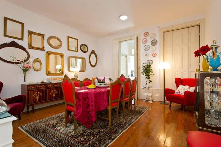 Vacation rental for 11 people, with Balcony and Terrace as well as Yard in Porto