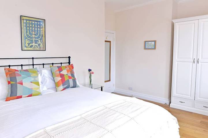 Apartamento entero, Sea Dreams - apartamento familiar con balcón y vistas al mar in Eastbourne, Sussex Oriental