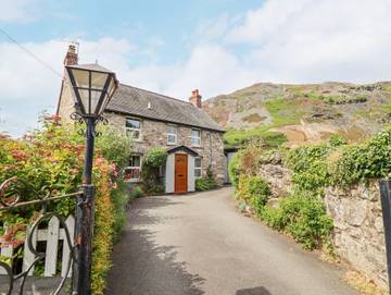 Cottage for 6 People in Llangynog, Powys, Photo 1