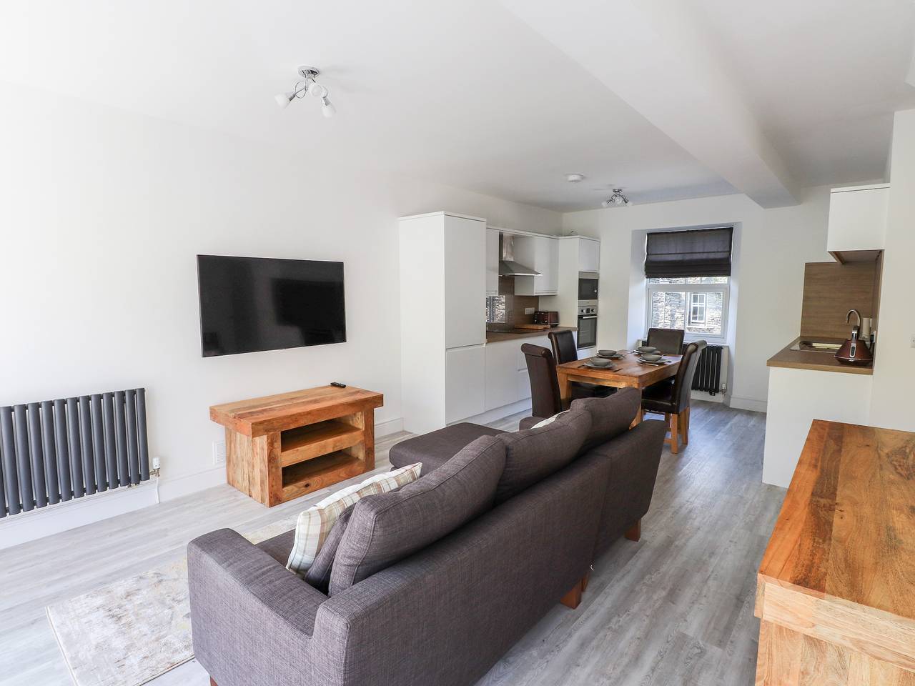 8 Waterhead Terrace in Ambleside, Lake District