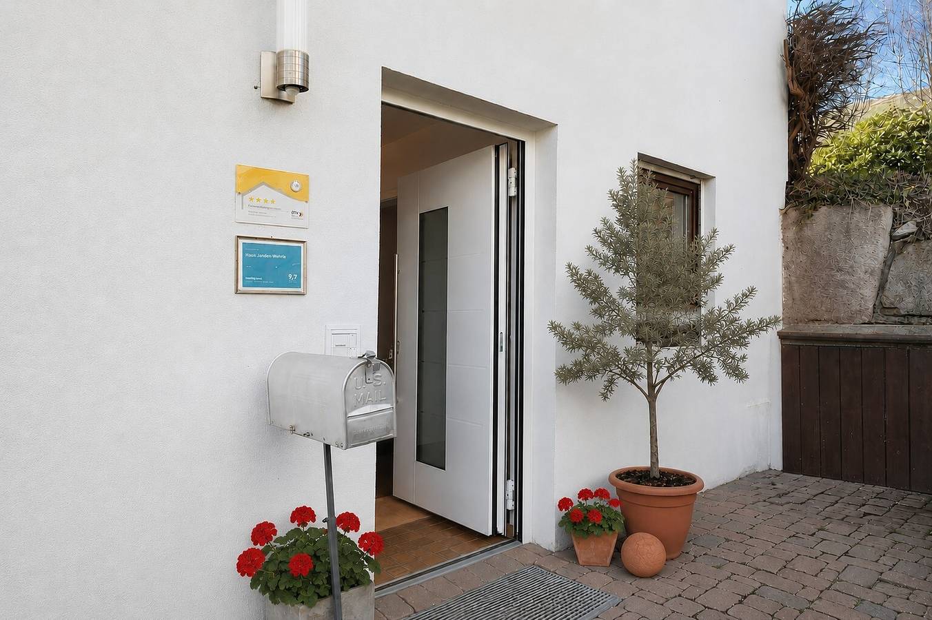Ganze Wohnung, Ferienwohnung 'Janßen-Wehrle' mit Bergblick, privater Terrasse und Wi-Fi in Schwärzenbach (Titisee-Neustadt), Titisee-Neustadt