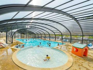 Camping pour 4 personnes, avec bassin pour enfant dans le Finistère