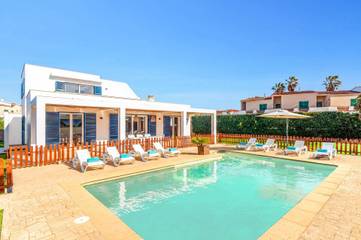 Villa in Ciutadella, Coast of Menorca für 12 