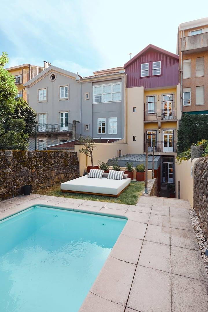 Entire apartment, Guestready - Cedofeita Pool Suites in Cedofeita, Porto