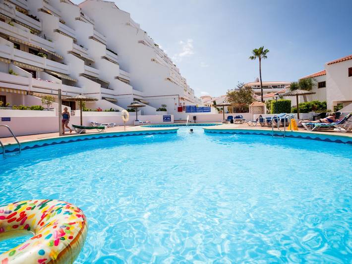 Gîte pour 2 personnes, avec balcon et piscine, adapté aux familles à Costa Adeje - 2