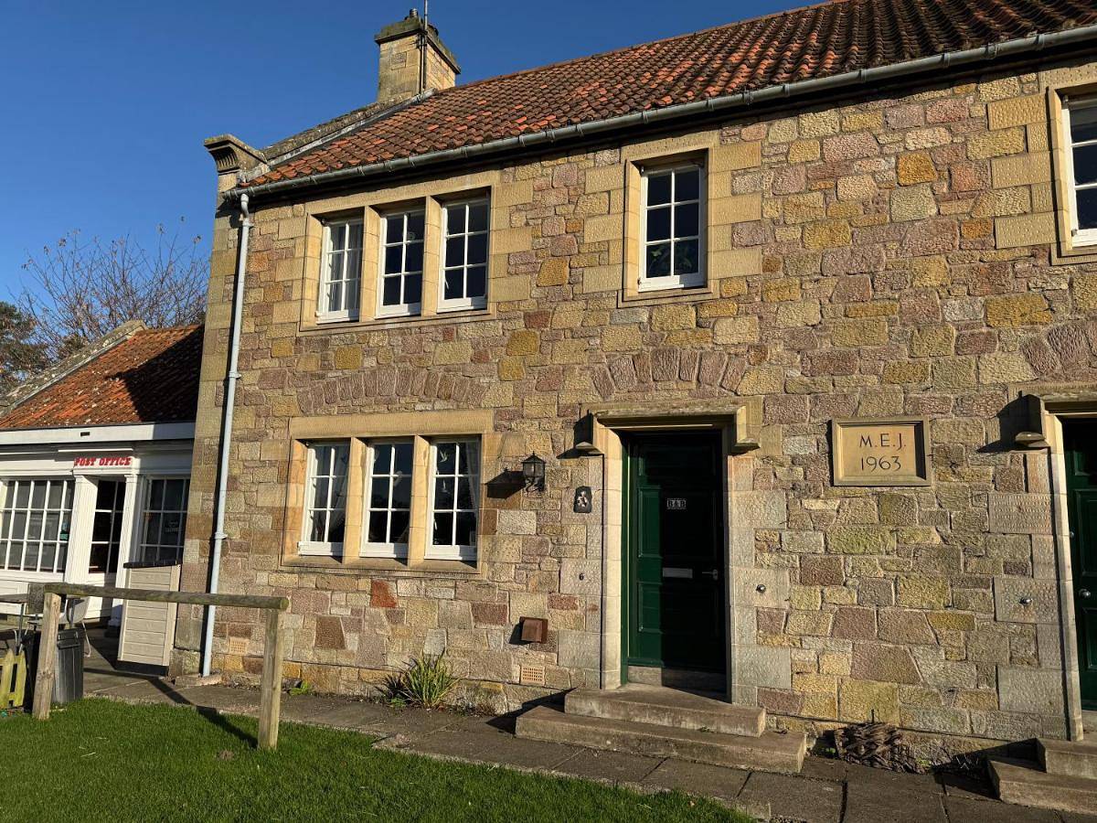 Deluxe Double Room with Shower in Northumberland