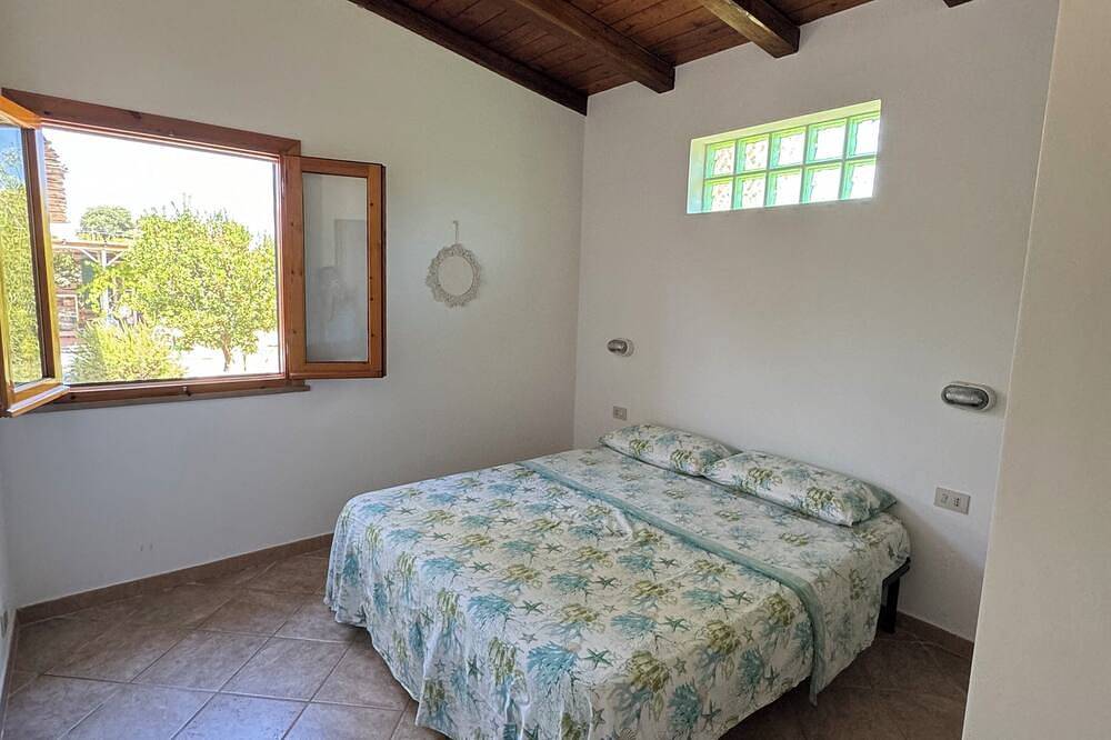 Family villa surrounded by nature with private garden and parking, close to the sea in San Felice Circeo, Agro Pontino