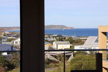 Holiday Home for 10 People in Surf Beach, Philip Island, Photo 4